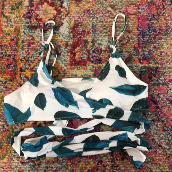 NWT Cupshe Court and Spark Fresh Leaves Bikini Set XL - Picture 2 of 8